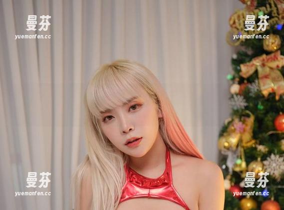 套图下载警告：Dami(퀸다미)在毛衣里显得既可人又有点无辜。
