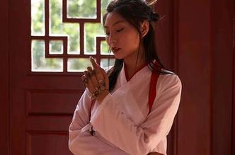 MiiTao蜜桃社 – 伊素妍的运动原图，反正我暂时是没办法专心了，你们呢？