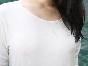 MyGirl美媛馆 – 摄影师镜头捕捉：当黄乐然遇上泳池，最新照片竟然成了“洗澡小天使”！