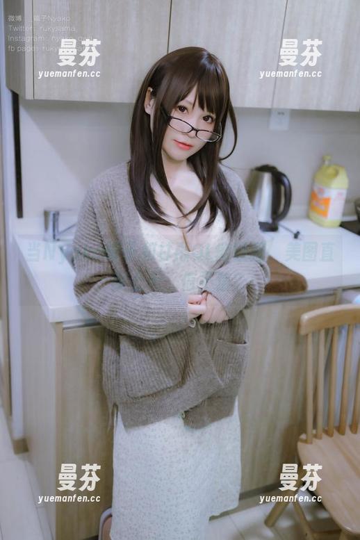 当Nyako喵子和甘雨OL魔碰撞，美图直接上天，信不信？