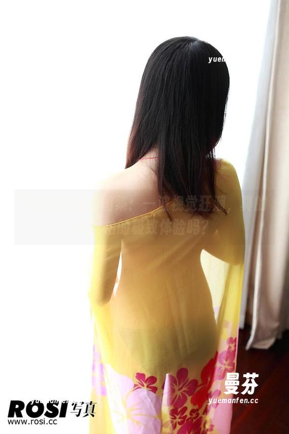 ROSI自拍的图集：一波视觉狂潮，真的是自拍的极致体验吗？