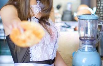 TGOD推女神 – 施忆佳的美脚分享：这些姿态让人不得不多看几眼