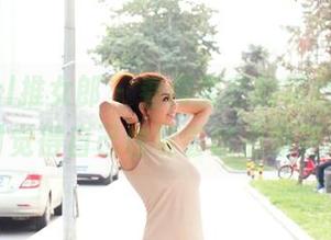 TuiGirl推女郎 – 看何奕恋的婚纱图册，顿时觉得自己也要尝试点新花样。