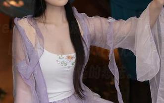 Xiuren秀人网 – 观看fairy如歌的“女仆”，明明很简单，却让我心里萌生了一些奇奇怪怪的想法。