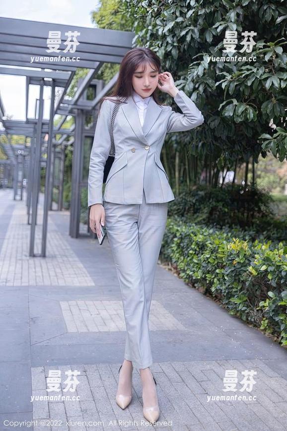 Xiuren秀人网-双笙Alina Xiuren秀人网 - 短裙穿得更好,无圣光也能吸睛,双笙Alina这张照片真是damncute!