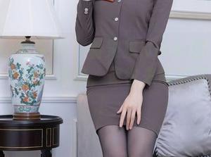 Xiuren秀人网 – 看果果Nikki的礼服无圣光版—至少我敢，你也来试试这套图吧！