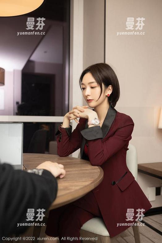 Xiuren秀人网 - 茜茜Kimi的校服资源：别小看这出奇的青春气息