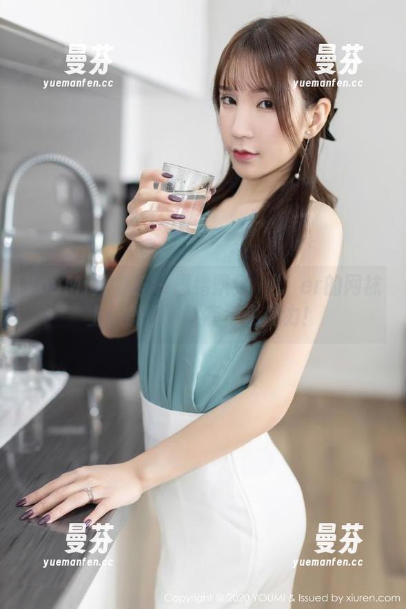 YouMi尤蜜荟 - 思绪飘到玥儿玥er的网袜上，美图竟然有隐形魔力！