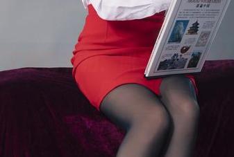 丽柜 – 文静的私拍：职女？我才不信这个邪。