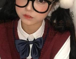 佳佳好难啊的神社巫女写真全集：哪里能预约这样一位？