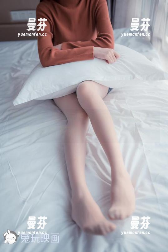 高清合集，看兔玩映画如何把短裤和灰色丝袜玩出新花样，让人眼前一亮。