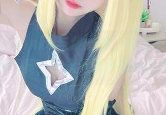 冲田凛花rinka与紫式部，两者相互辉映的精选写真，你永远猜不到她的表情。
