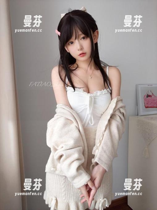 发条少女yoki 体操服真的是发条少女yoki的风格,附赠一个免费的图包,哎嘿