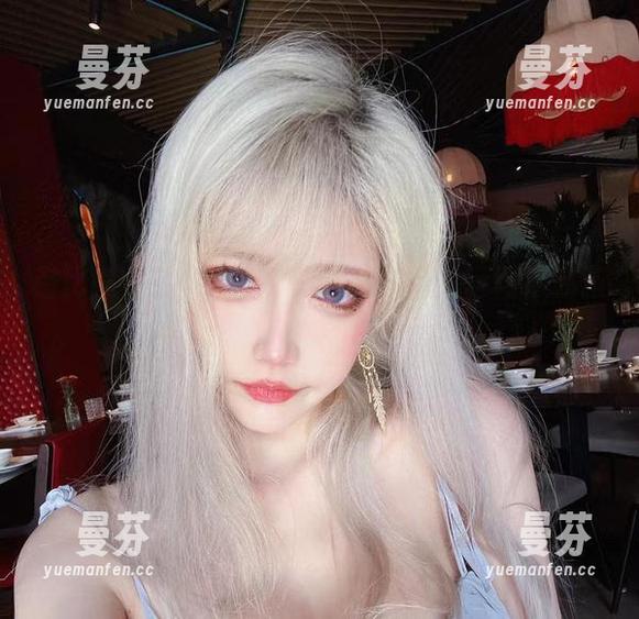 啾小妍 芭比在写真中复活,啾小妍的照片玩得这么溜?