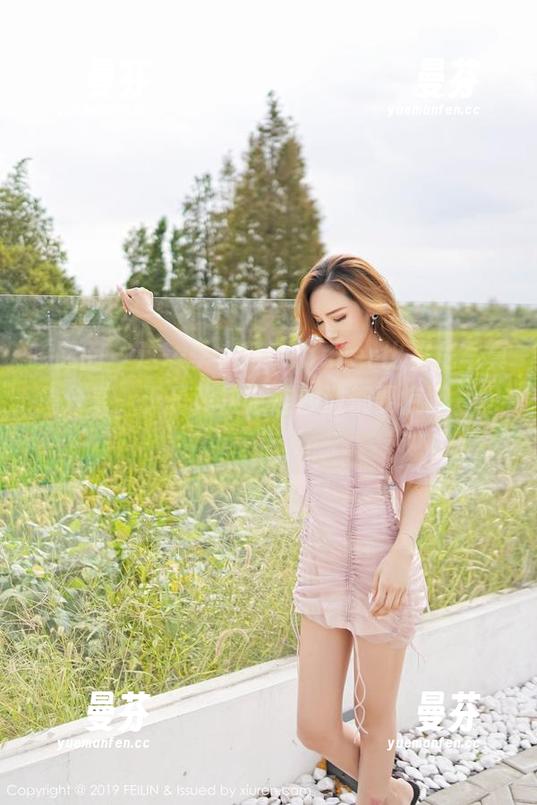嗲囡囡 - 这一季文芮jeninfer比基尼写真集分享，于是我决定连沙滩都要疯狂一回！