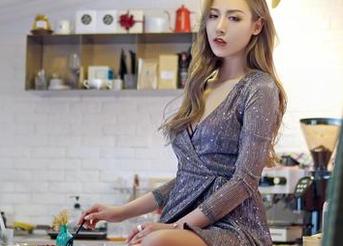 嗲囡囡 – 哇塞，李梓熙白裙美图合集，谁是她的衣橱？我想知道。