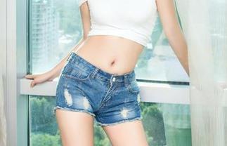 头条女神 – 更新来了！语溪一条牛仔裤写真，穿上去像条咸鱼……
