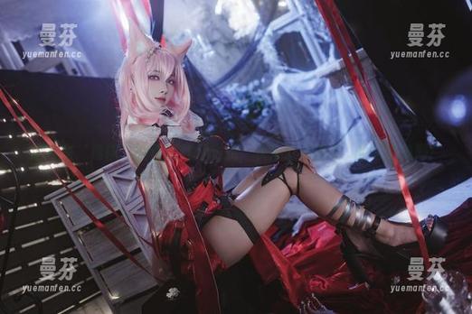 这才是‘棉袜’的正确打开方式，快来下载宫本桜的写真集吧！