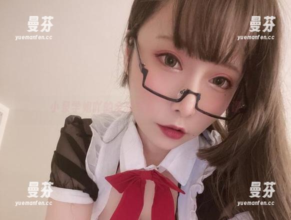 小泉学姐吖的全套写真，让我有点想上课