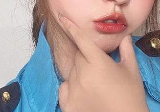 微密圈 – 张思允的吊带黑丝美图，好像在说：快看我太美了！