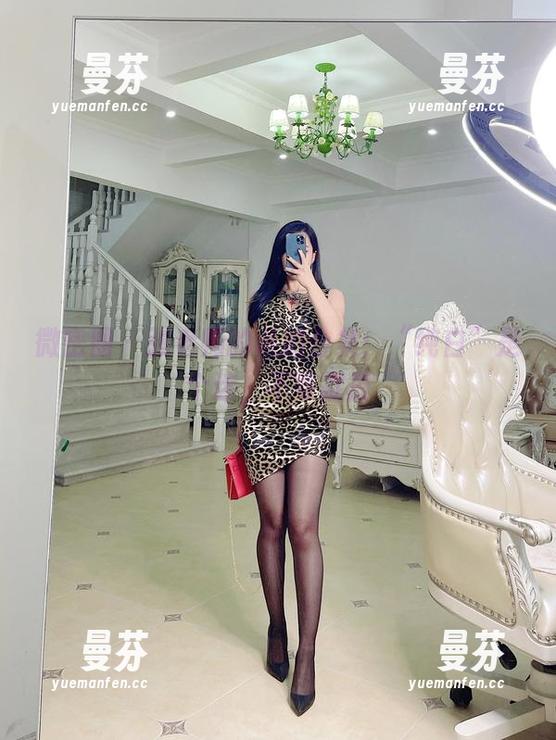 微密圈 - 张老师的私拍合集：“纯白”是个迷，不可捉摸
