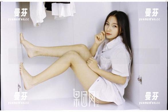 果团网 - 不要错过，免费写真看莫雅淇的姐姐全家福！