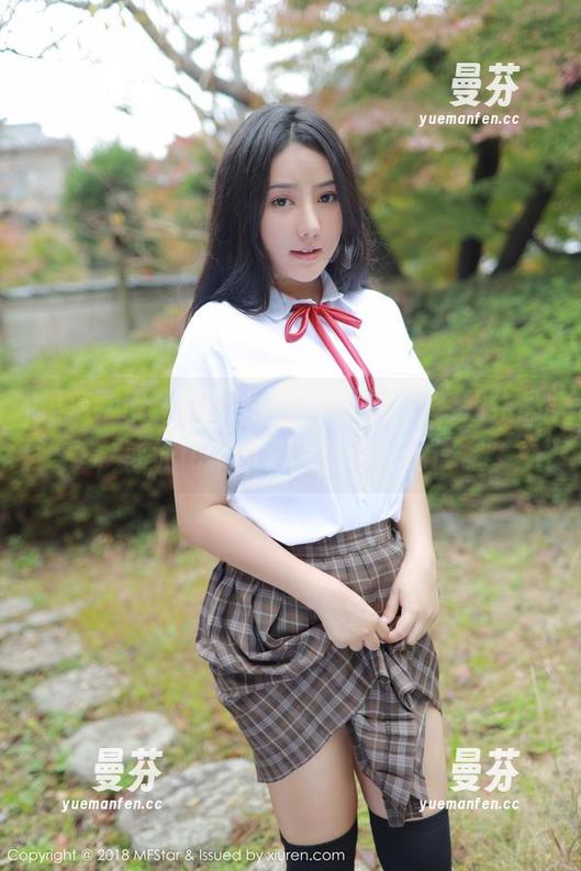 模范学院 - 唐琪儿Beauty最新空姐作品，或许比飞机还要快的轻盈感。