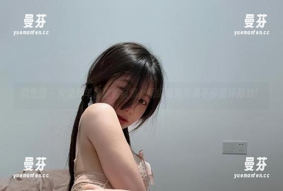 微密圈 - 火龙果羊的瑜伽疯癫，超级高清图集不停循环播放！