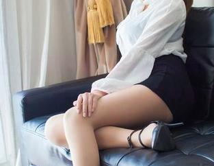 爱蜜社 – 在杨紫嫣candy的高清JK图册中，每个细节都像极了某种魔法。
