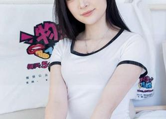 物恋传媒 – 想看嘟嘟在泳池里的“大霹雳”？免费图册等你来吧！