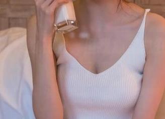 分享王羽杉的礼服，但我心里总在嘀咕，太美了吧