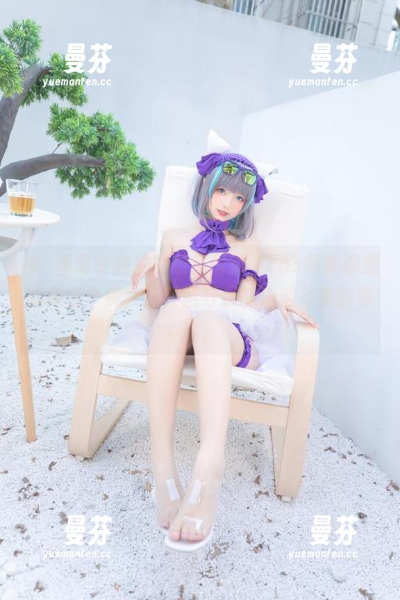 神楽坂真冬和她的意乱情迷，cos得我都想给她点个赞，这美图好像能治愈冬季的寒冷。