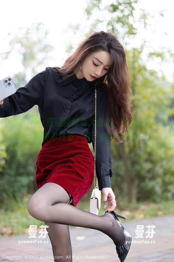 秀人网 - 唐翩翩修女大合集，免费与不免费根本没差，看了就欲罢不能