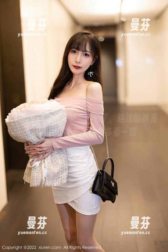 秀人网-奶酥 秀人网 - 奶酥又来发图包了,这次的裤里丝资源让我忍不住想多看一眼