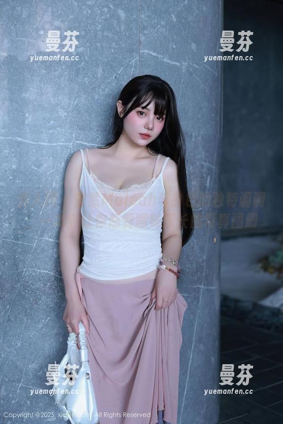秀人网 - 安然Maleah与白色的独特调调：一本会让你感到意味深长的写真图册