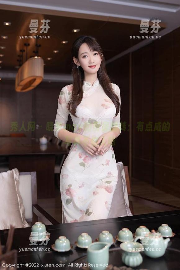 秀人网 - 晓梦may的厨房翻转：有点咸的写真不怕入味