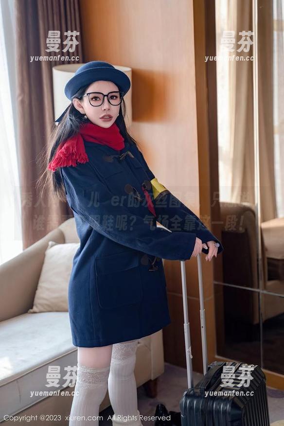 秀人网-玥儿玥er 秀人网 - 玥儿玥er的灰丝图集,只想说,谁需要高跟鞋呢?气场全靠这一段!