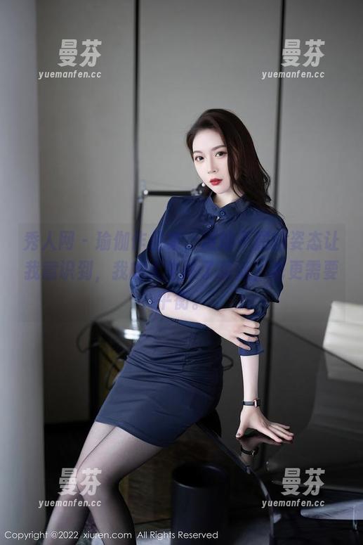 秀人网-璀灿 秀人网 - 瑜伽作品集,璀灿不屈的姿态让我意识到,我的人生除了灵活,也更需要平衡。