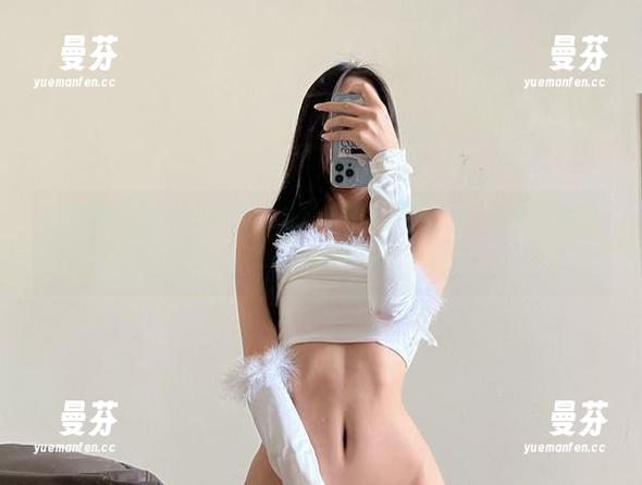 微密圈 - 纪念小小v的美图分享，居然可以把套装穿得如此别致，我也想试试！