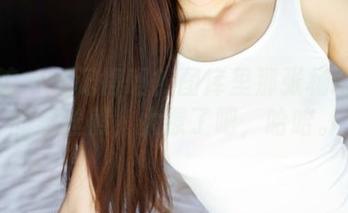 美媛馆 – 你记得吗？图库里那张杨晓青儿的黑丝照，太撩了吧，哈哈。