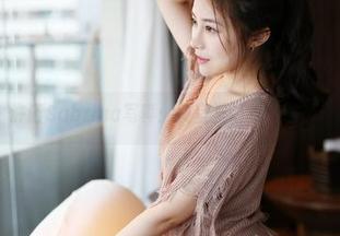美媛馆 – 许诺Sabrina写真：教室里轻松一课，分数无所谓
