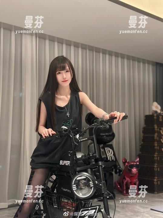 从此修女不再严肃，腐团儿Ikaros带来的美图让人捧腹啊！