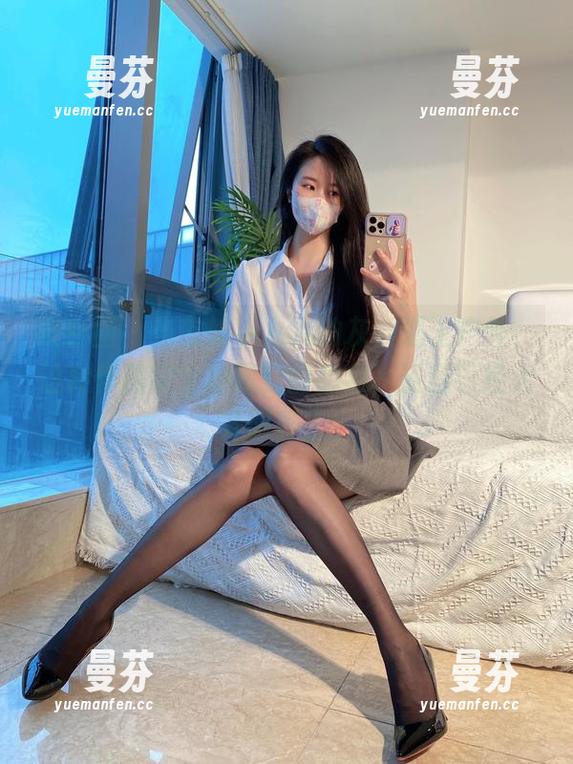 微密圈 - 当软妹小九九的灰丝遇上户外，这种作品完全颠覆我的想象，资源已经大开眼界了。