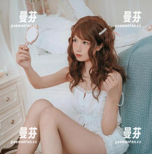 海边原来能拍出这种高清壁纸？逐月Su你也是充满惊喜的姑娘