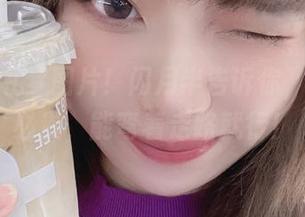 免费婚礼梦图片！闪月半告诉你，婚纱不必贵，能弯着走路就行！