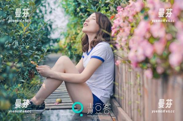 青豆客 - 旅行中的晓艾fafa——专属写真集，征服每一处风景，顺便把我的小心思锁住。