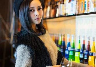 青豆客 – 点击这张图片，见证沛沛Eankei一秒化身女秘书，喵，这期待感我忍不住了！