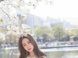 魅妍社 – 圣诞图包大合辑，Manuela玛鲁娜要和消费者PK段子谁更有趣！
