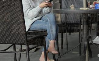 魔镜街拍 – 白色连衣裙的正确打开方式：找婷婷！美腿大赏已更新，记得下载哦，各位绅士们！
