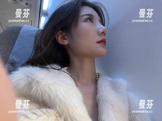 微密圈 - 看这最新的照片，黎允熙baby把“美女熙熙”演绎得淋漓尽致，让人忍不住想多看几眼。